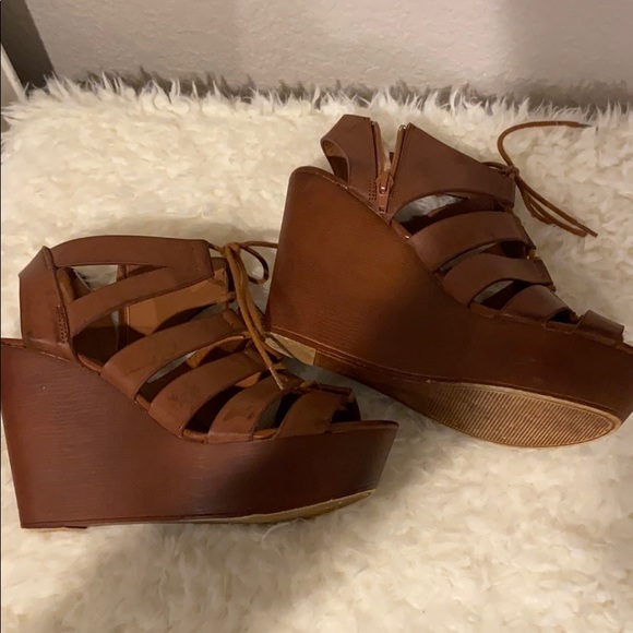 Steve Madden Limmoo wedge heels - Picture 2 of 4